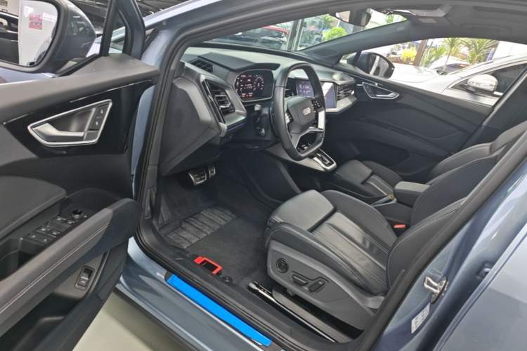 Used Audi Q4 e-tron 2023 40 e-tron Adventure Edition Driver Seat