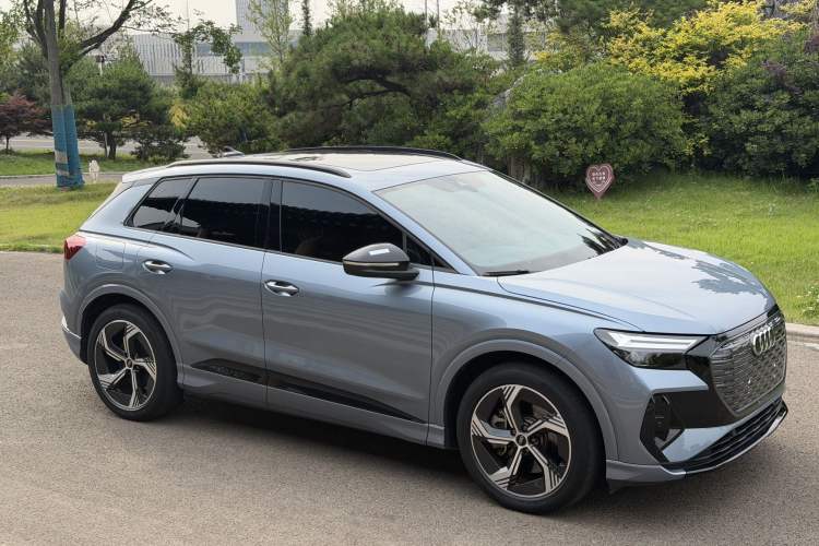 Used Audi Q4 e-tron 2023 40 e-tron Creation Edition Midnight Exterior 2