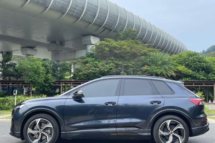 Used Audi Q4 e-tron 2023 40 e-tron Creation Edition Midnight Exterior 4
