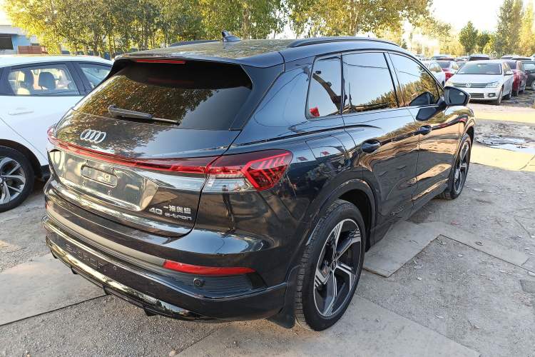 Used Audi Q4 e-tron 2023 40 e-tron Creation Edition Midnight Exterior 5