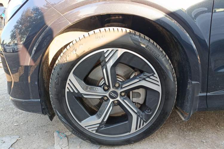 Used Audi Q4 e-tron 2023 40 e-tron Creation Edition Midnight Exterior 7