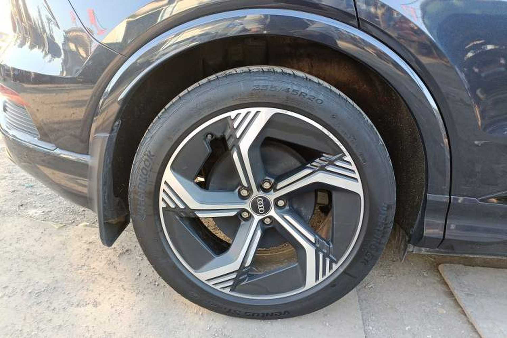 Used Audi Q4 e-tron 2023 40 e-tron Creation Edition Midnight Exterior 8