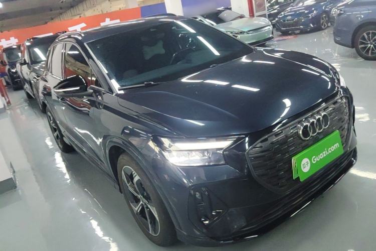 Used Audi Q4 e-tron 2023 40 e-tron Creation Edition Midnight Front Right 45 Deg