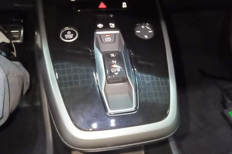 Used Audi Q4 e-tron 2023 40 e-tron Adventure Edition Gear Lever