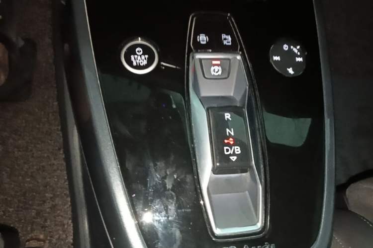 Used Audi Q4 e-tron 2023 50 e-tron quattro Visionary Edition Gear Lever