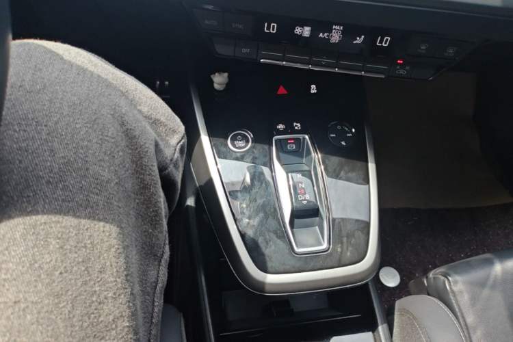Used Audi Q4 e-tron 2023 40 e-tron Adventure Edition Gear Lever