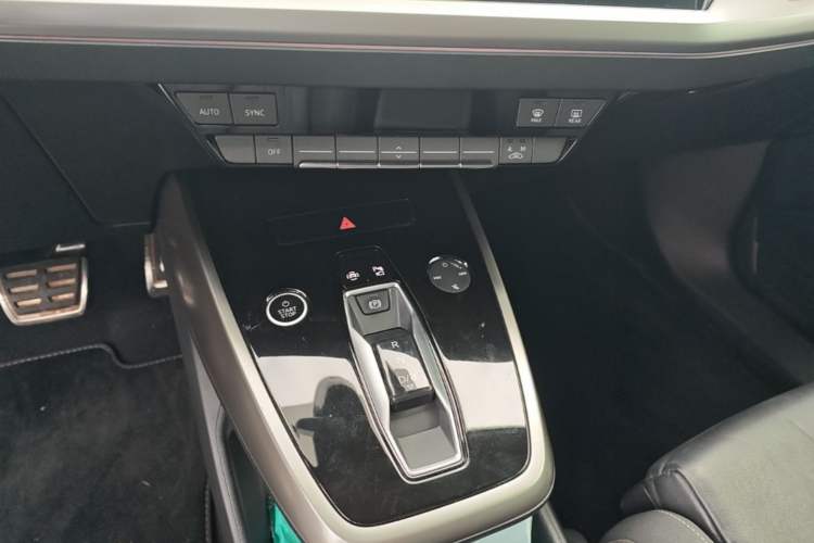 Used Audi Q4 e-tron 2023 40 e-tron Adventure Edition Gear Lever