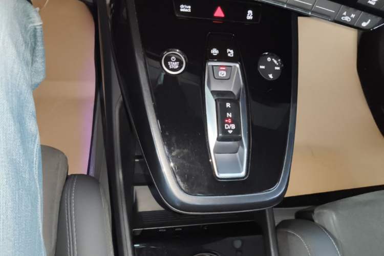Used Audi Q4 e-tron 2023 40 e-tron Creation Edition Midnight Gear Lever