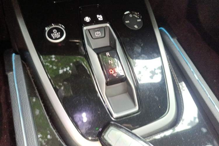 Used Audi Q4 e-tron 2023 40 e-tron Adventure Edition Gear Lever