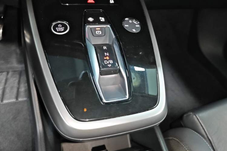 Used Audi Q4 e-tron 2023 40 e-tron Adventure Edition Gear Lever