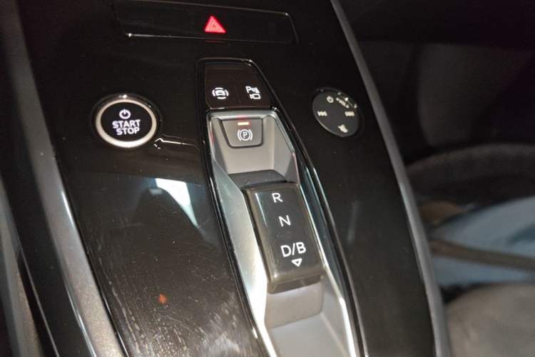 Used Audi Q4 e-tron 2023 40 e-tron Creation Edition Midnight Gear Lever