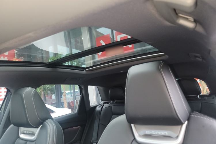 Used Audi Q4 e-tron 2023 40 e-tron Adventure Edition Headliner