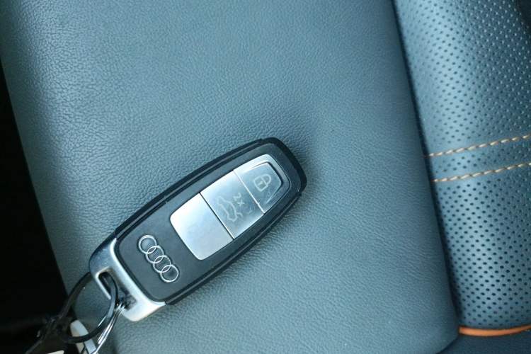 Used Audi Q4 e-tron 2023 40 e-tron Creation Edition Midnight Interior 1