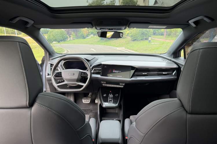 Used Audi Q4 e-tron 2023 40 e-tron Creation Edition Midnight Interior 1