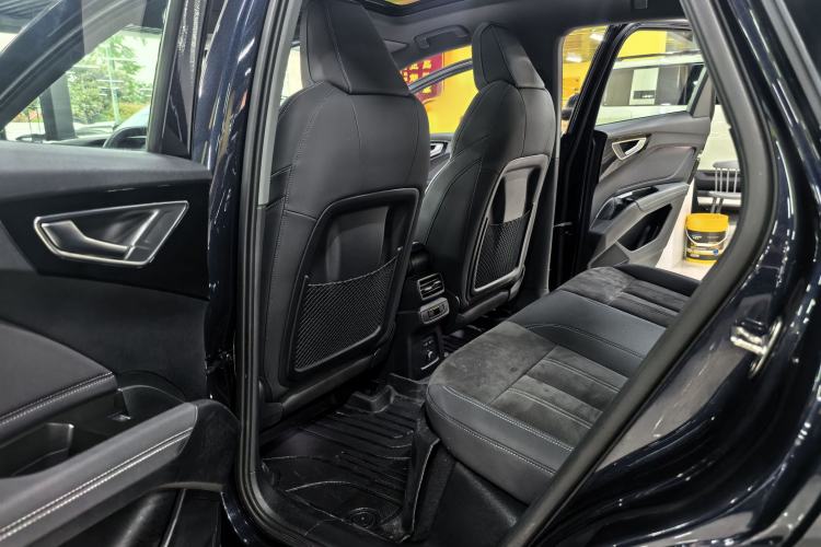 Used Audi Q4 e-tron 2023 40 e-tron Boundary Edition Interior 3