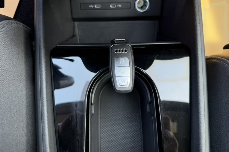 Used Audi Q4 e-tron 2023 40 e-tron Boundary Edition Interior 4