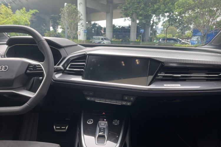 Used Audi Q4 e-tron 2023 40 e-tron Creation Edition Midnight Interior 5