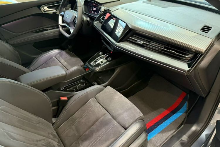 Used Audi Q4 e-tron 2023 40 e-tron Creation Edition Midnight Interior 6