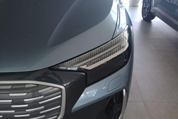 Used Audi Q4 e-tron 2023 50 e-tron quattro Creation Edition Left Front Headlight