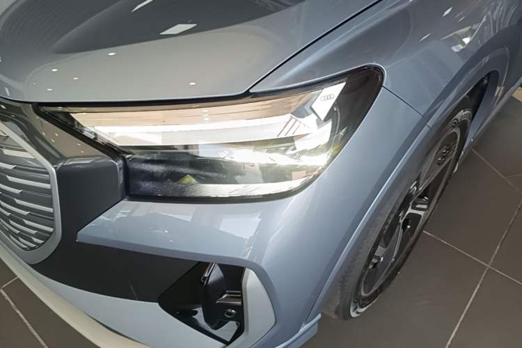 Used Audi Q4 e-tron 2023 40 e-tron Boundary Edition Left Front Headlight