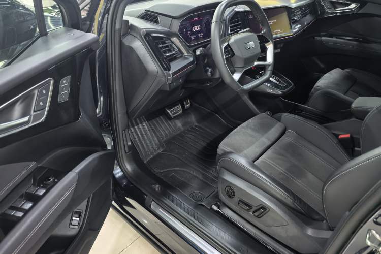 Used Audi Q4 e-tron 2023 40 e-tron Boundary Edition Left Front Seat