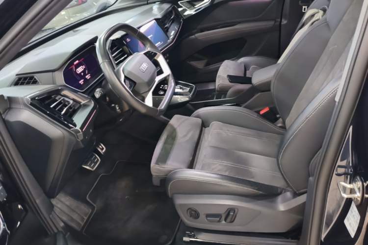 Used Audi Q4 e-tron 2023 40 e-tron Boundary Edition Left Front Seat