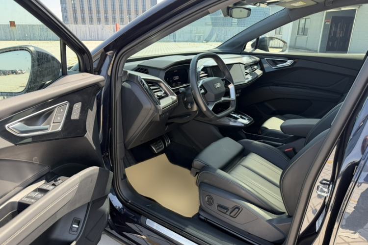 Used Audi Q4 e-tron 2023 40 e-tron Boundary Edition Left Front Seat