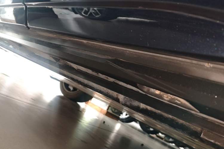 Used Audi Q4 e-tron 2023 40 e-tron Creation Edition Midnight Left Side Sill