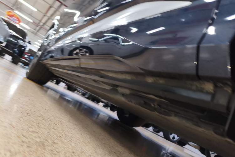 Used Audi Q4 e-tron 2023 40 e-tron Boundary Edition Left Side Sill