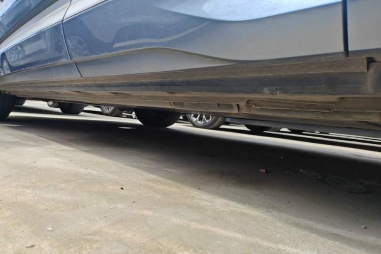 Used Audi Q4 e-tron 2023 40 e-tron Adventure Edition Left Side Sill