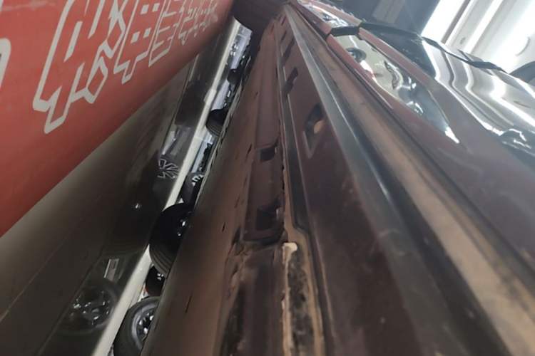 Used Audi Q4 e-tron 2023 40 e-tron Adventure Edition Left Side Sill