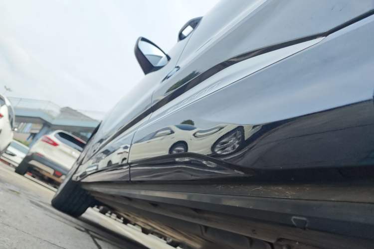 Used Audi Q4 e-tron 2023 40 e-tron Adventure Edition Left Side Sill
