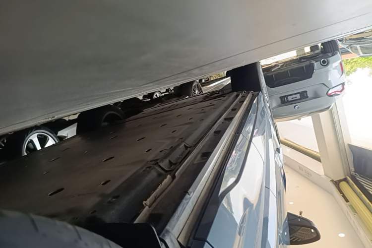 Used Audi Q4 e-tron 2023 40 e-tron Boundary Edition Left Side Sill