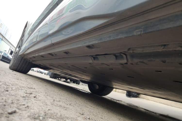 Used Audi Q4 e-tron 2023 40 e-tron Creation Edition Midnight Left Side Sill