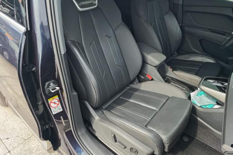 Used Audi Q4 e-tron 2023 40 e-tron Adventure Edition Right Front Seat