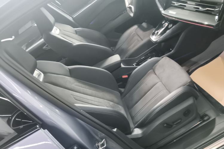 Used Audi Q4 e-tron 2023 40 e-tron Creation Edition Midnight Right Front Seat