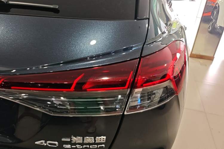 Used Audi Q4 e-tron 2023 40 e-tron Creation Edition Midnight Right Rear Taillight