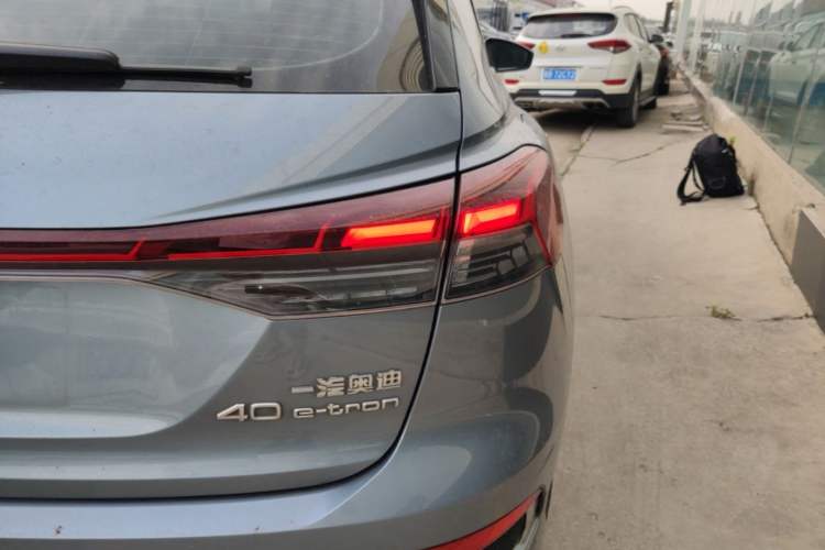 Used Audi Q4 e-tron 2023 40 e-tron Creation Edition Midnight Right Rear Taillight