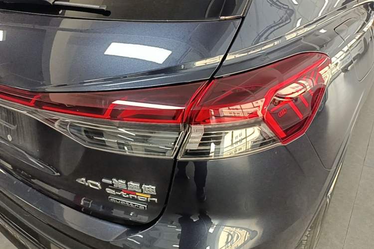 Used Audi Q4 e-tron 2023 40 e-tron Creation Edition Midnight Right Rear Taillight