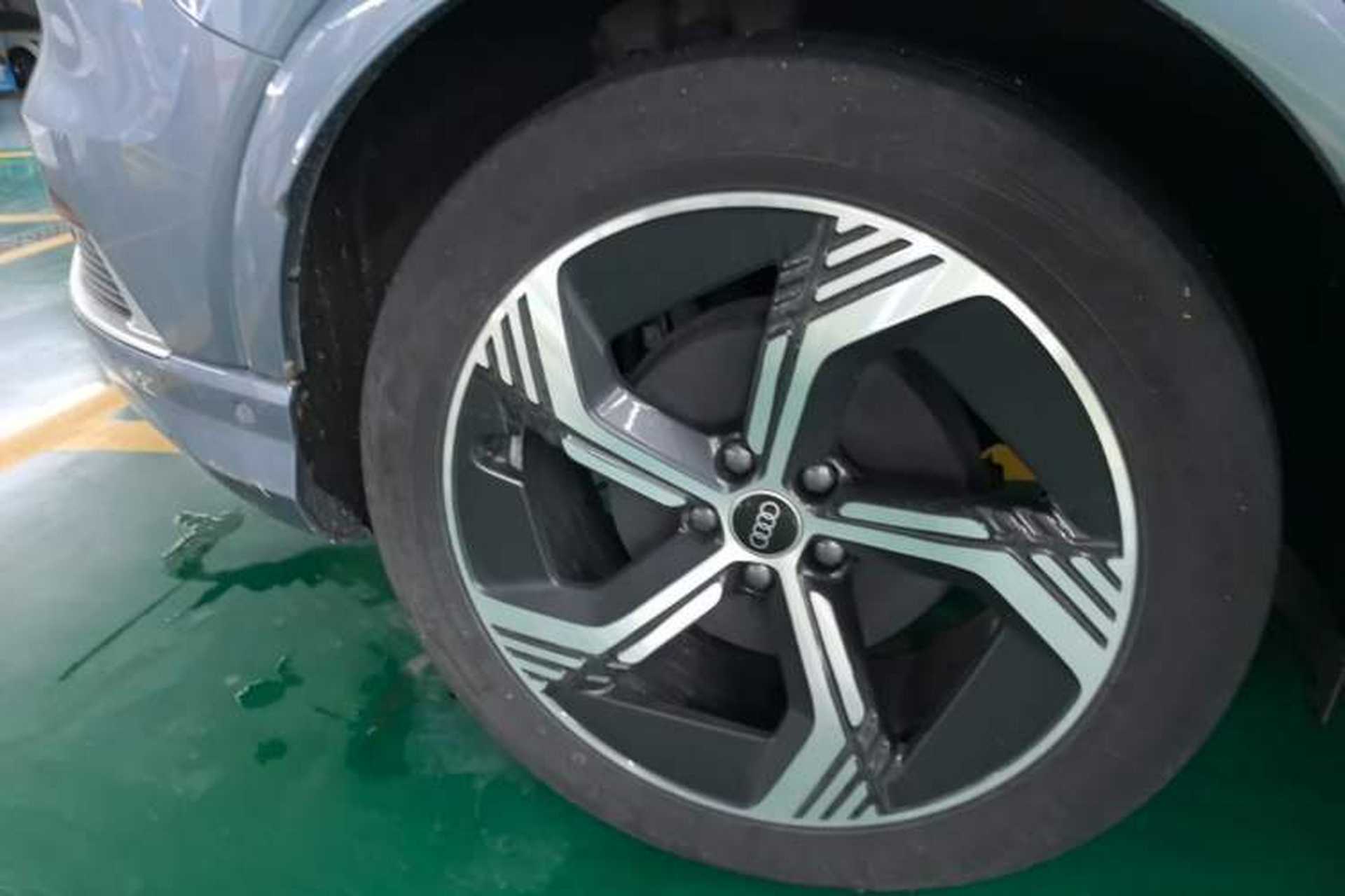 Used Audi Q4 e-tron 2023 40 e-tron Adventure Edition Right Rear Wheel Hub