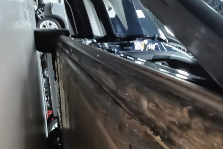 Used Audi Q4 e-tron 2023 40 e-tron Adventure Edition Right Side Sill