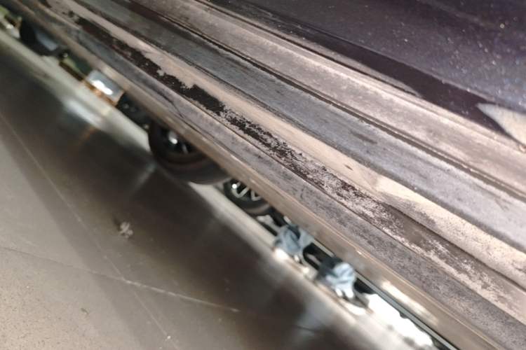 Used Audi Q4 e-tron 2023 40 e-tron Creation Edition Midnight Right Side Sill