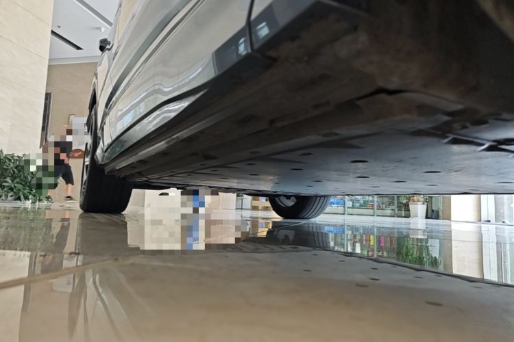 Used Audi Q4 e-tron 2023 40 e-tron Creation Edition Midnight Right Side Sill