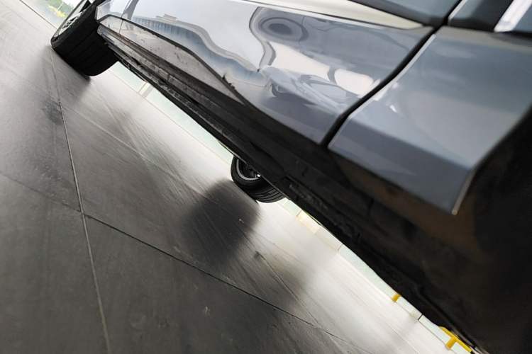 Used Audi Q4 e-tron 2023 40 e-tron Boundary Edition Right Side Sill