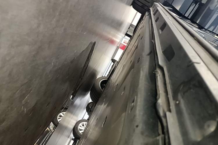 Used Audi Q4 e-tron 2023 40 e-tron Creation Edition Midnight Right Side Sill