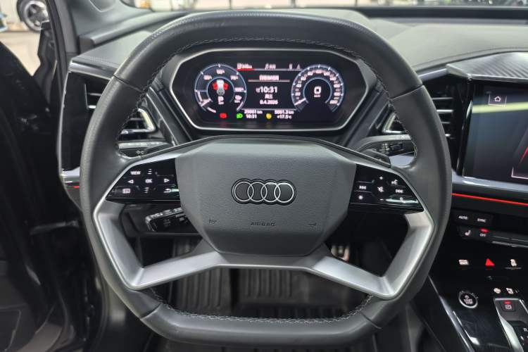 Used Audi Q4 e-tron 2023 40 e-tron Boundary Edition Steering Wheel