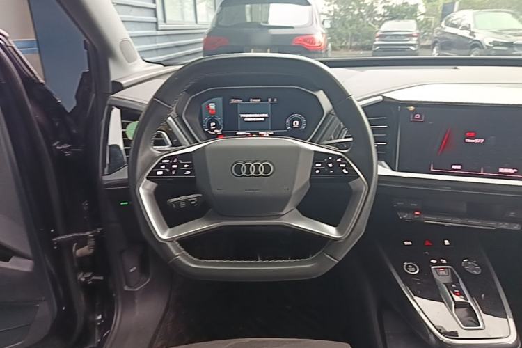 Used Audi Q4 e-tron 2023 40 e-tron Boundary Edition Steering Wheel