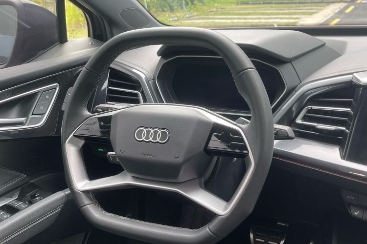 Used Audi Q4 e-tron 2023 40 e-tron Creation Edition Midnight Steering Wheel