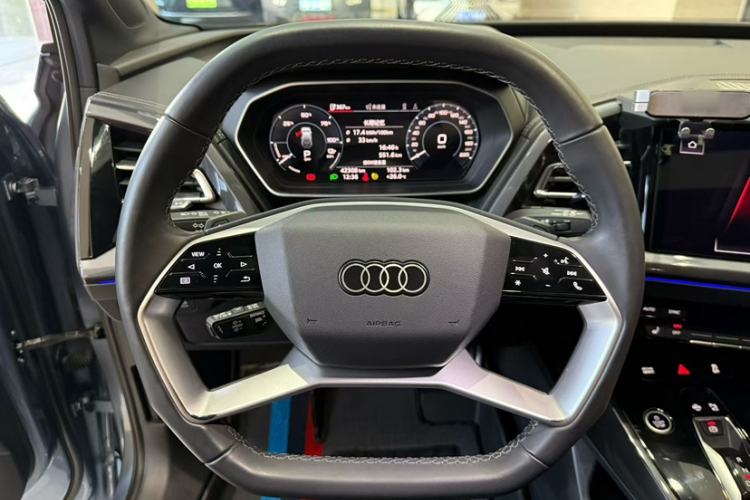 Used Audi Q4 e-tron 2023 40 e-tron Creation Edition Midnight Steering Wheel