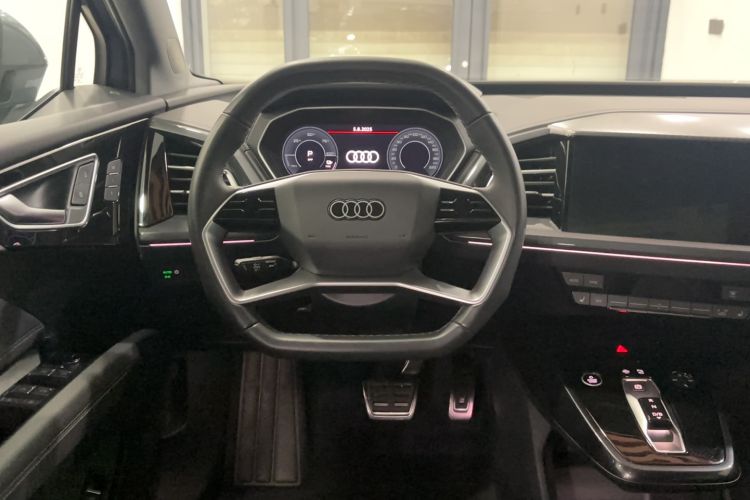 Used Audi Q4 e-tron 2023 40 e-tron Boundary Edition Steering Wheel